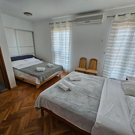 Guest House Mamut Kastela Bagian luar foto