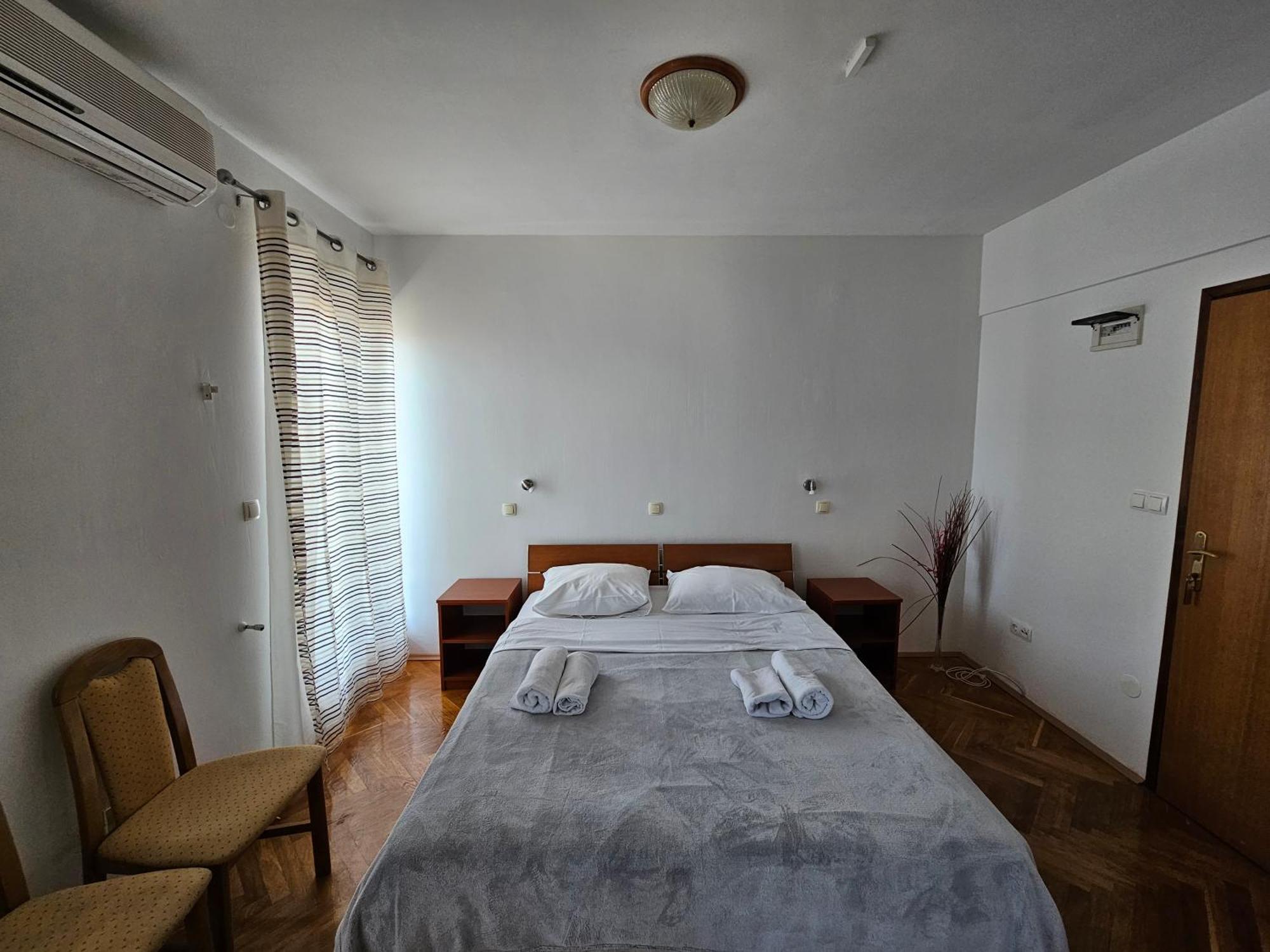 Guest House Mamut Kastela Bagian luar foto