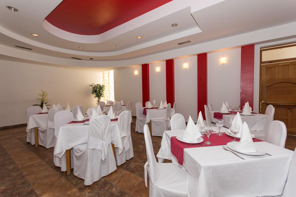 Guest House Mamut Kastela Bagian luar foto