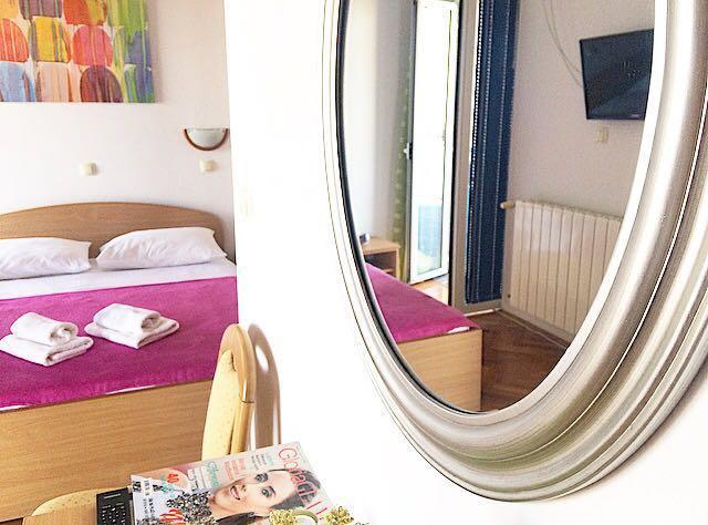 Guest House Mamut Kastela Bagian luar foto
