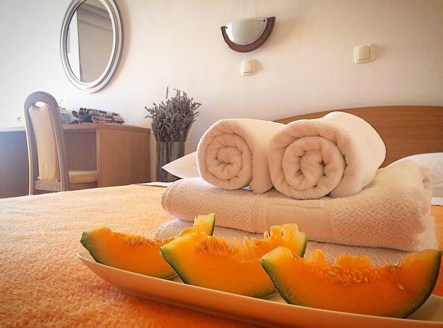Guest House Mamut Kastela Bagian luar foto