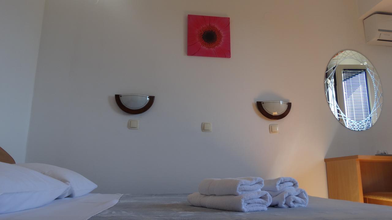 Guest House Mamut Kastela Bagian luar foto