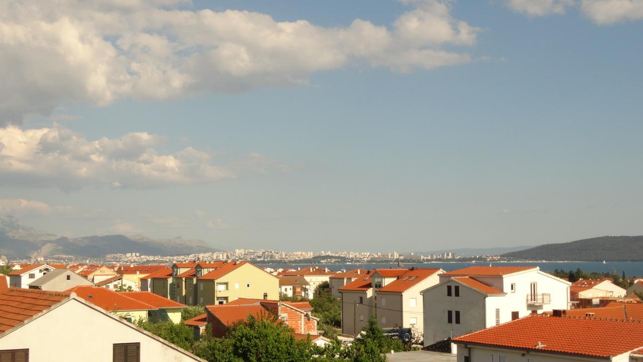 Guest House Mamut Kastela Bagian luar foto