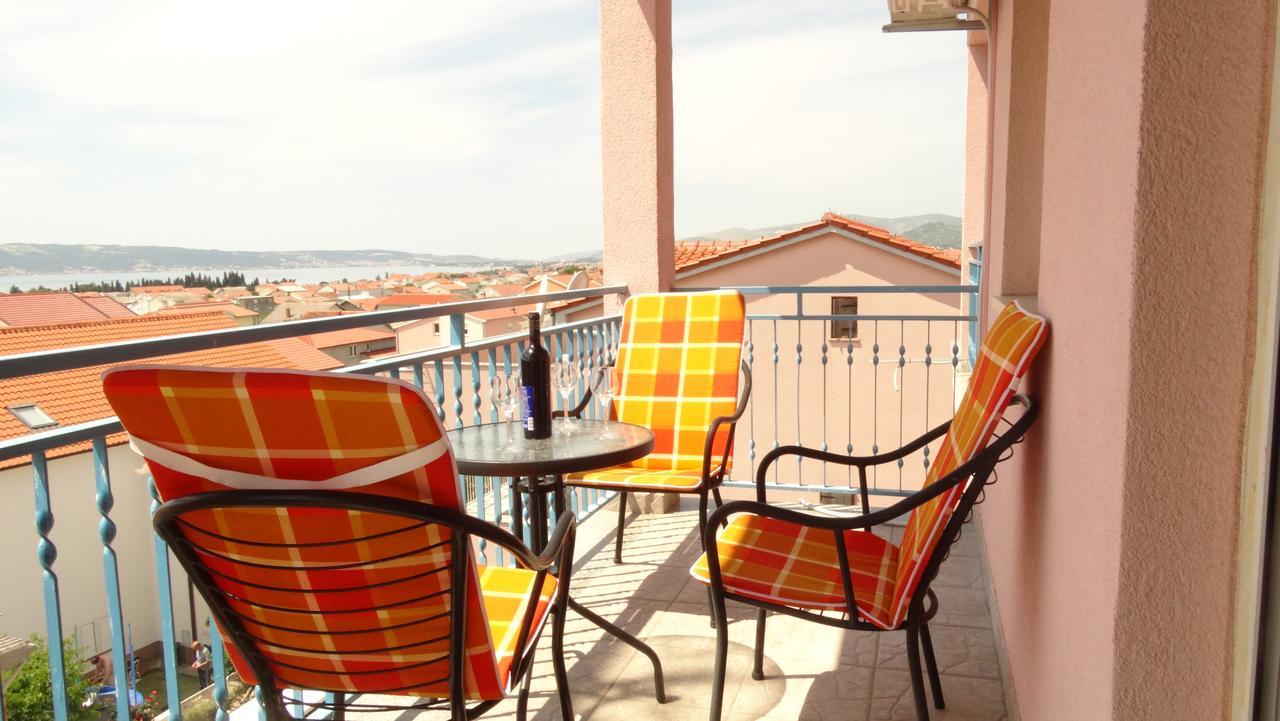 Guest House Mamut Kastela Bagian luar foto